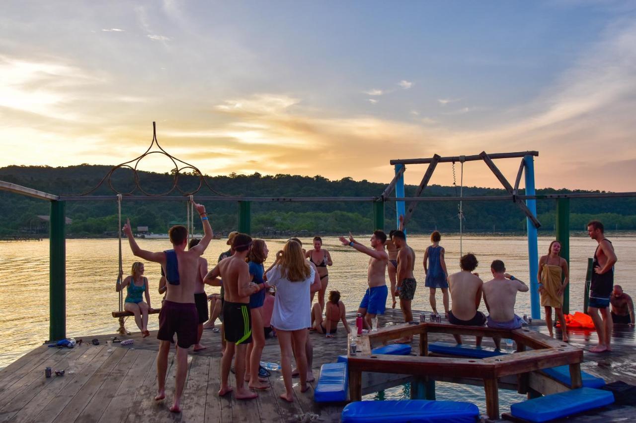 Mad Monkey Koh Rong Samloem Hostel Koh Rong Sanloem Buitenkant foto