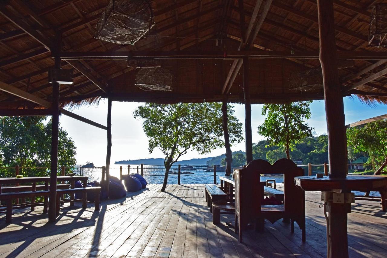 Mad Monkey Koh Rong Samloem Hostel Koh Rong Sanloem Buitenkant foto